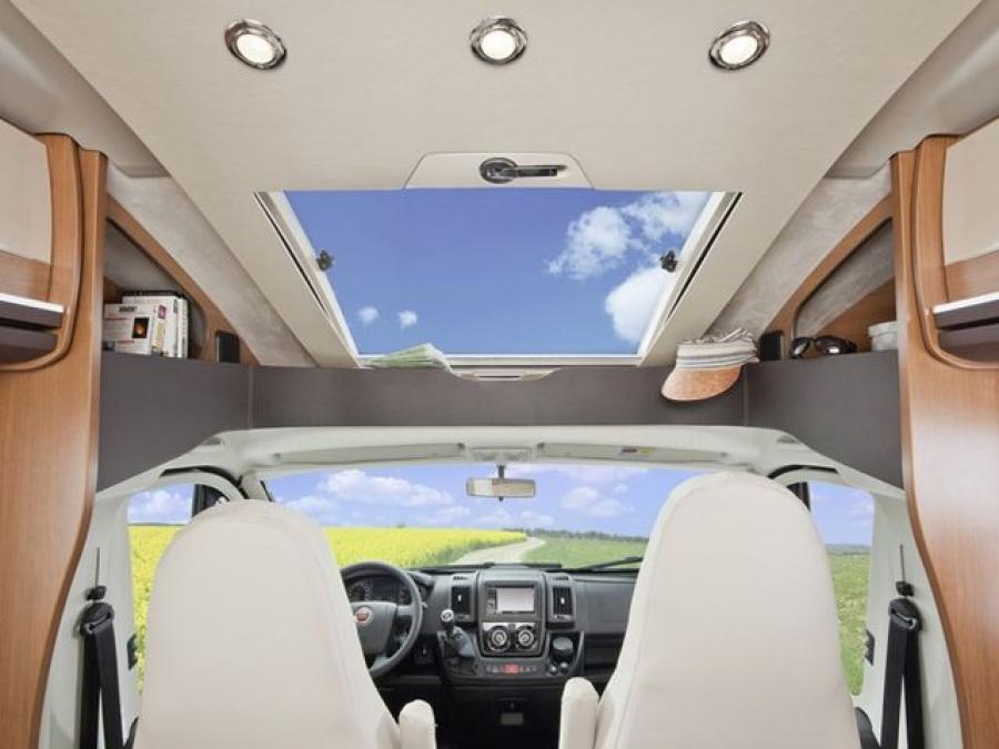Интерьер Knaus Sun TI 2010 года  (фото 13 из 16)